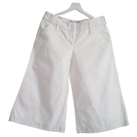 Jupe-culotte grande Armani Jeans. En excelente estado.