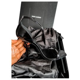 Sandales Yves Saint Laurent Opyum en cuir verni noir