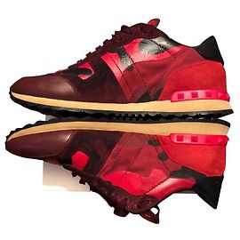 Baskets Valentino Noir et Rouge Cuir et Daim de Cerf