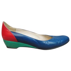 Russell & Bromley Pompe Russel & Bromley p 36