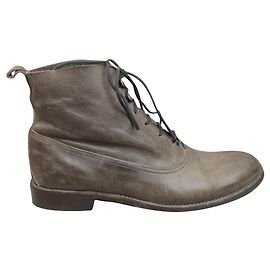 Botines Sartore de piel color topo 36,5