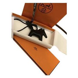 Charm Hermès Rodeo en cuir noir