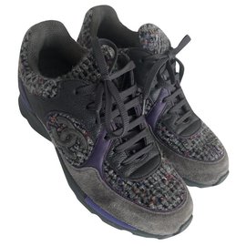 SNEAKERS IN TWEED DI CHANEL
