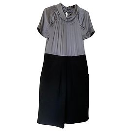 Vestido Bcbg Max Azria de satén de seda bicolor negro y gris