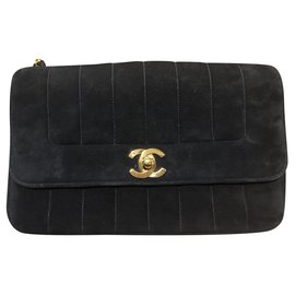 Borsa a mano Chanel in pelle di cervo nera