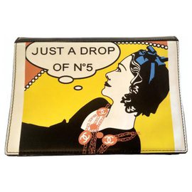 Chanel Clutch aus Lackleder Schwarz