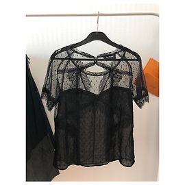 T-shirt de renda preta com detalhes perolados The Kooples