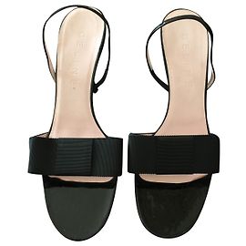 Céline Sandalen aus schwarzem Lackleder 38