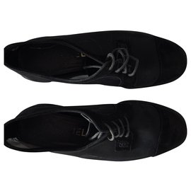 Zapatos Derby Chanel Negros Transparentes