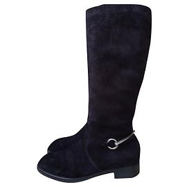 Botas altas Horsebit de ante negro Gucci