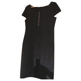Ferré Milano Vestido negro de lana de manga corta