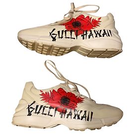 Sneakers Gucci Rhyton Beige in Pelle con Fiori