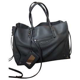 Bolsa de mão Balenciaga Paper A4 em pele de cordeiro cinza