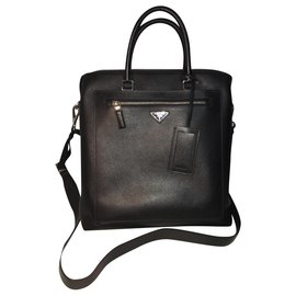 Bolsa Shopper Prada Saffiano de Couro Preta