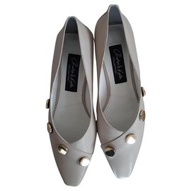 Charles&Keith Ballerinas aus Leder Beige Größe 38 - Autre Marque