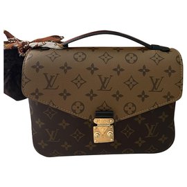 Louis Vuitton Metis Pochette Monogram Reverse Caramel
