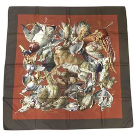 Foulard Hermès in seta kaki tema caccia H de Linarès