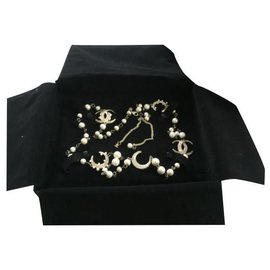 Chanel Halskette mit Perlen und Kristall Gold