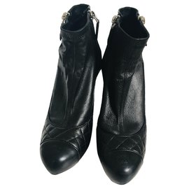 Botines Chanel de piel negra 38.5