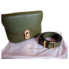 Autre Marque COCCINELLE Zaniah pochette da cintura in pelle verde oliva