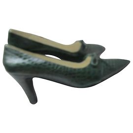 Autre Marque Décolleté Clarence Paris in Pelle di Coccodrillo Verde 36