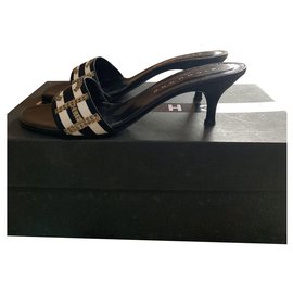 John Richmond Sandalen Weiß und Dunkelblau Leder und Stoff 38