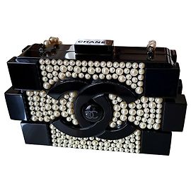 Chanel Runway White Pearl e Black Lego Clutch