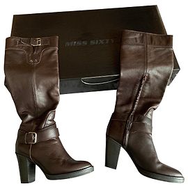 Botas Miss Sixty de couro castanho, cano alto, em excelente estado