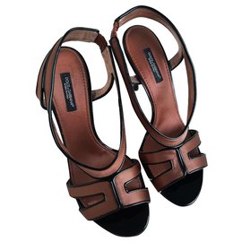 Dolce & Gabbana Sandalen aus Satin in Bronze 8cm Absatz