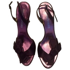 Russell & Bromley Satin Abend Sandalen