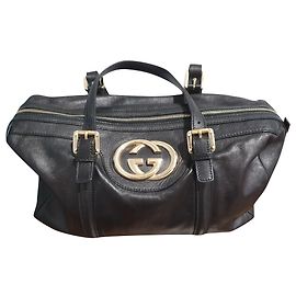 Borsa Gucci Britt Boston in pelle nera