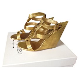 Escarpins Yves Saint Laurent Cuir Doré 37