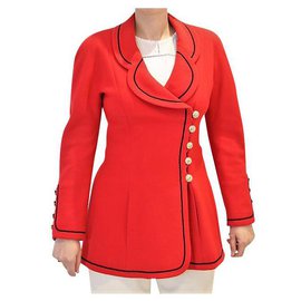 Chanel Jacke Rot aus Wolle mit goldenen CC Knöpfen