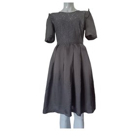 Claudie Pierlot Schwarzes Kleid aus Seidenmischung mit Spitze
