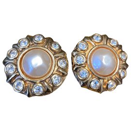 Orecchini Chanel con Perle Beige e Oro