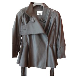 Veste Yves Saint Laurent en laine noire avec ceinture
