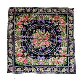 Nina Ricci Seidentuch Schwarz mit Blumenmuster und Perlen