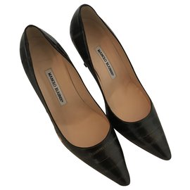 Décolleté Manolo Blahnik in pelle effetto serpente neri