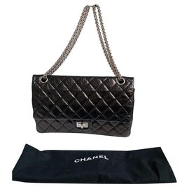 Chanel 2.55 Ristampa la prima borsa di Coco Chanel