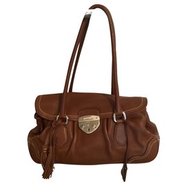 Borsa a tracolla Prada in pelle Cognac con dettagli argento