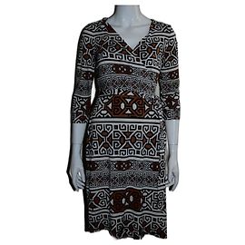 Diane Von Furstenberg Vestido cruzado de seda con estampado azteca New Julian Two de DvF