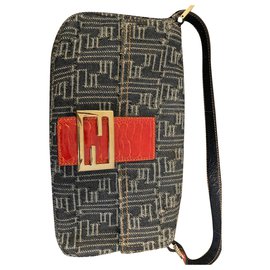 Fendi Baguette Handtasche aus Denim in Blau