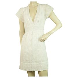 BCBG Max Azria Weißer Broderie V-Ausschnitt Schwarzer Gürtel Mini-Länge Kleid Größe XS