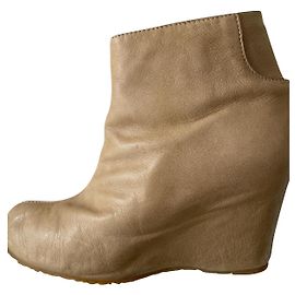 Maison Martin Margiela Botines de cuña beige