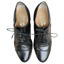 richelieu Salvatore Ferragamo p 42,5