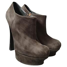 Escarpins en daim vert Yves Saint Laurent