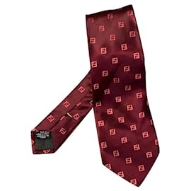 Cravatta Fendi in seta bordeaux con logo