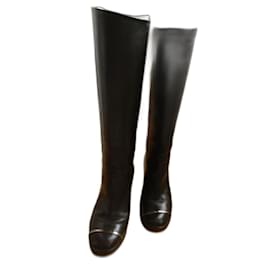 Botas Chanel de piel marrón con logo talla 39