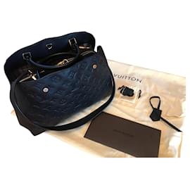 Monogramma Montaigne MM - Louis Vuitton