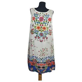 Autre Marque Ana Alcazar Seidenkleid weiß und floral